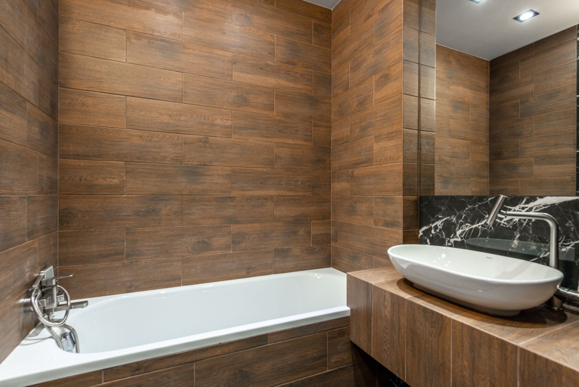 Fixture Installation – Canyon Lake